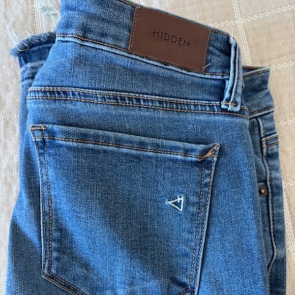 Hidden Jeans - Distressed frayed hem - Picture 2 of 9